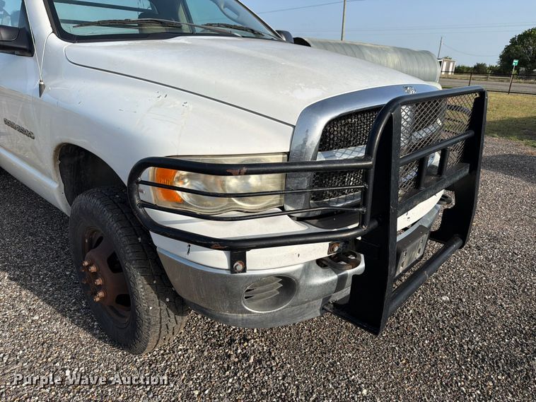 image for item ED5348 2005 Dodge Ram 3500 flatbed pickup truck