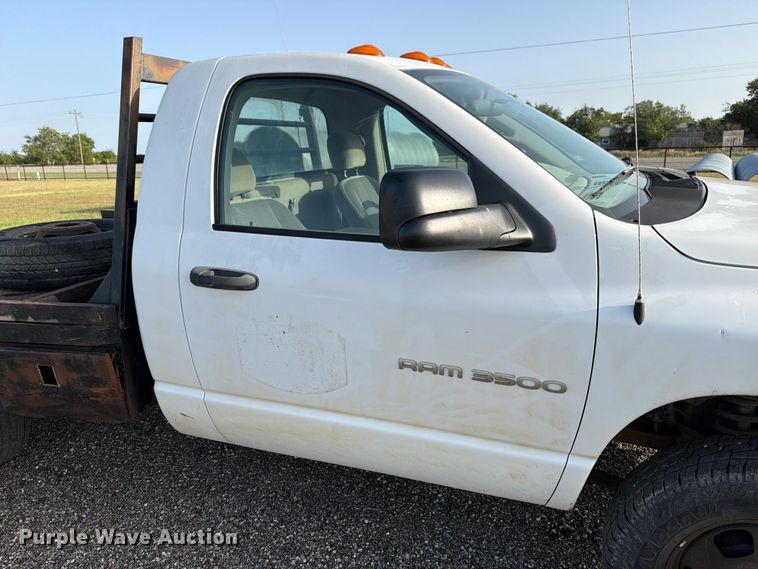 image for item ED5348 2005 Dodge Ram 3500 flatbed pickup truck