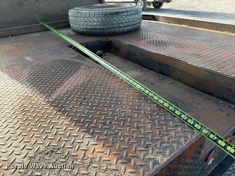 image for item ED5348 2005 Dodge Ram 3500 flatbed pickup truck