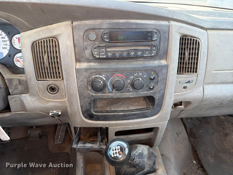 image for item ED5348 2005 Dodge Ram 3500 flatbed pickup truck