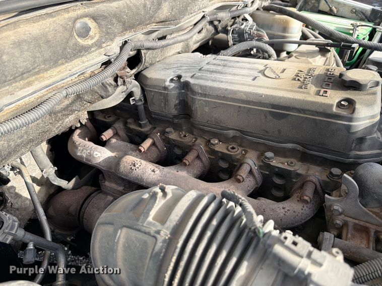 image for item ED5348 2005 Dodge Ram 3500 flatbed pickup truck