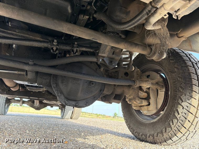 image for item ED5348 2005 Dodge Ram 3500 flatbed pickup truck