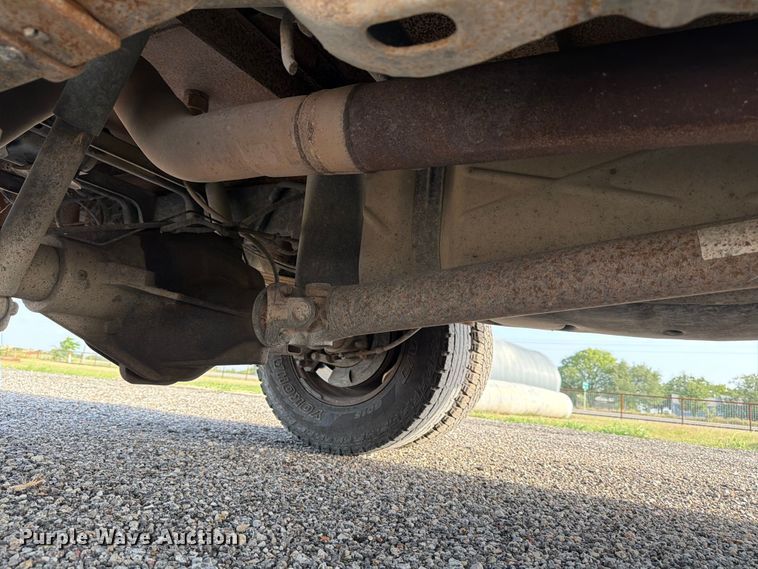 image for item ED5348 2005 Dodge Ram 3500 flatbed pickup truck