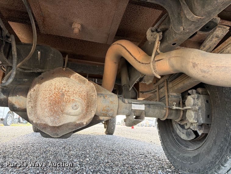 image for item ED5348 2005 Dodge Ram 3500 flatbed pickup truck
