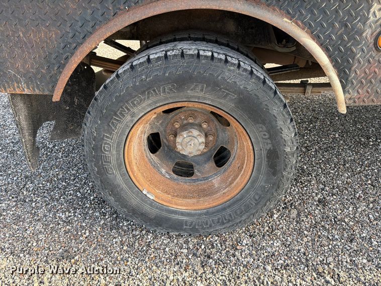 image for item ED5348 2005 Dodge Ram 3500 flatbed pickup truck