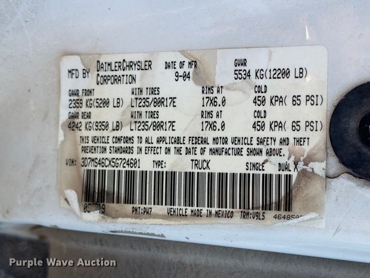 image for item ED5348 2005 Dodge Ram 3500 flatbed pickup truck