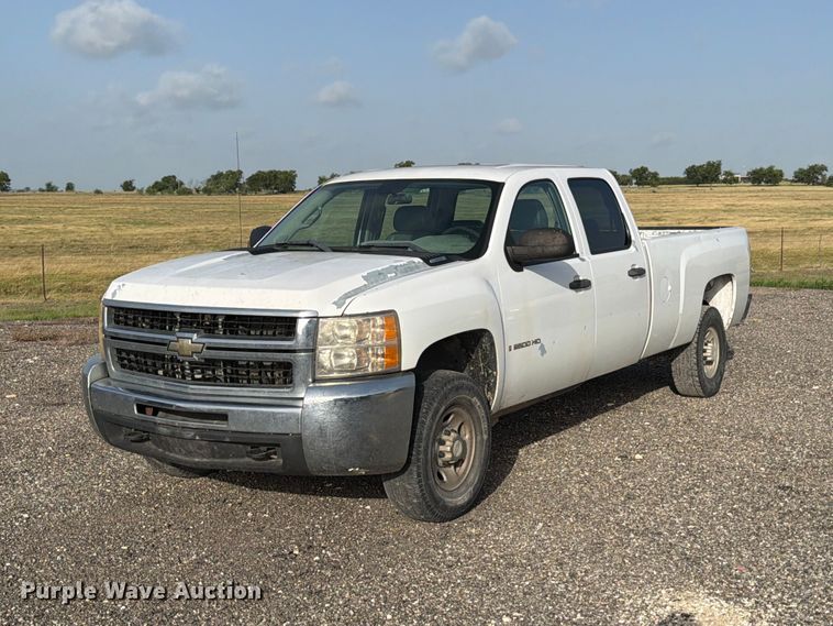2007 Chevrolet Silverado 2500HD Crew Cab pickup truck