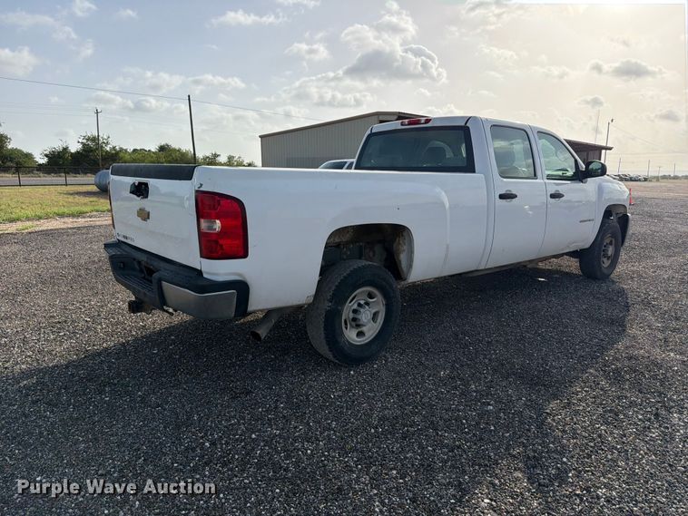image for item ED5349 2007 Chevrolet Silverado 2500HD Crew Cab pickup truck