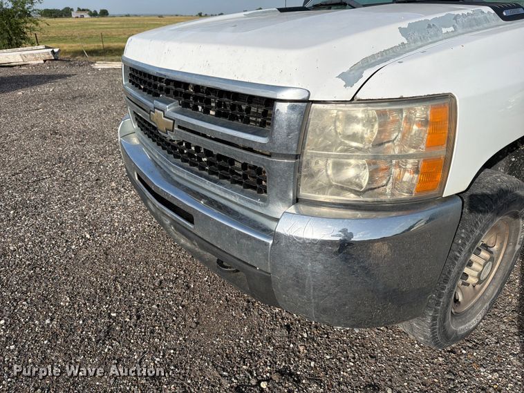image for item ED5349 2007 Chevrolet Silverado 2500HD Crew Cab pickup truck