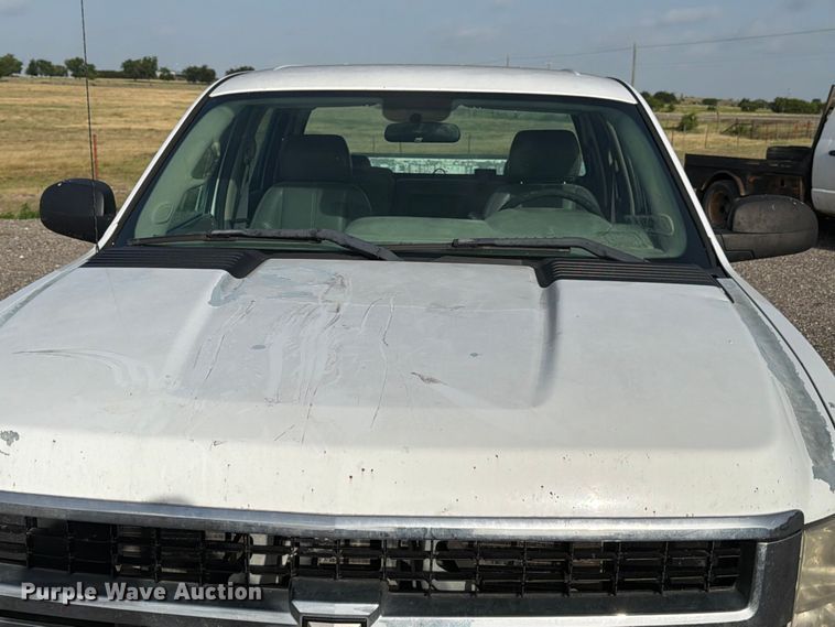 image for item ED5349 2007 Chevrolet Silverado 2500HD Crew Cab pickup truck