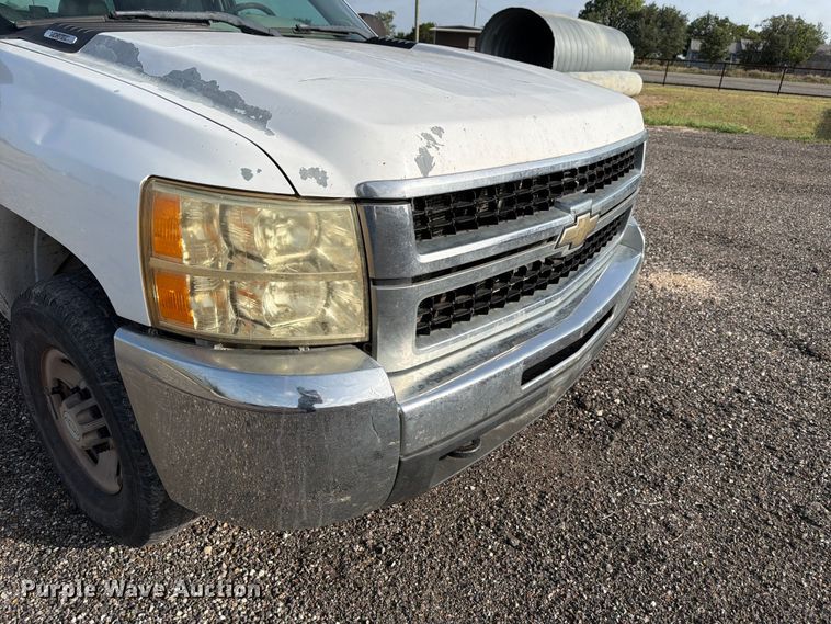 image for item ED5349 2007 Chevrolet Silverado 2500HD Crew Cab pickup truck
