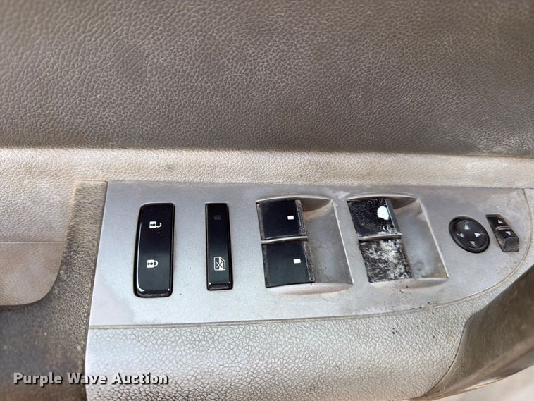 image for item ED5349 2007 Chevrolet Silverado 2500HD Crew Cab pickup truck