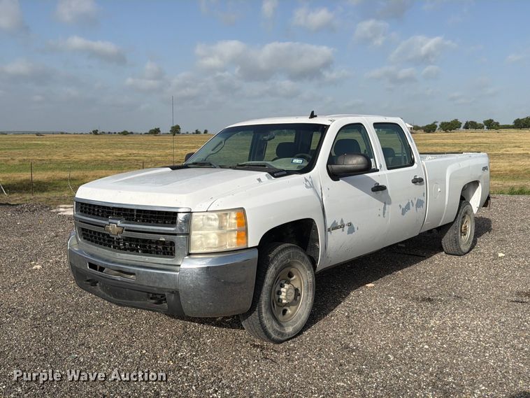 2007 Chevrolet Silverado 2500HD Crew Cab pickup truck