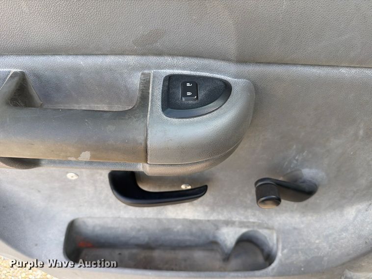 image for item ED5350 2007 Chevrolet Silverado 2500HD Crew Cab pickup truck