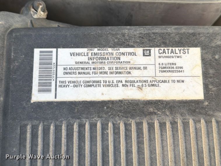 image for item ED5350 2007 Chevrolet Silverado 2500HD Crew Cab pickup truck