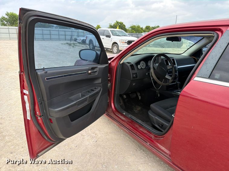 image for item ED5829 2010 Chrysler 300 