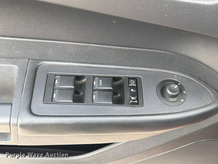image for item ED5829 2010 Chrysler 300 