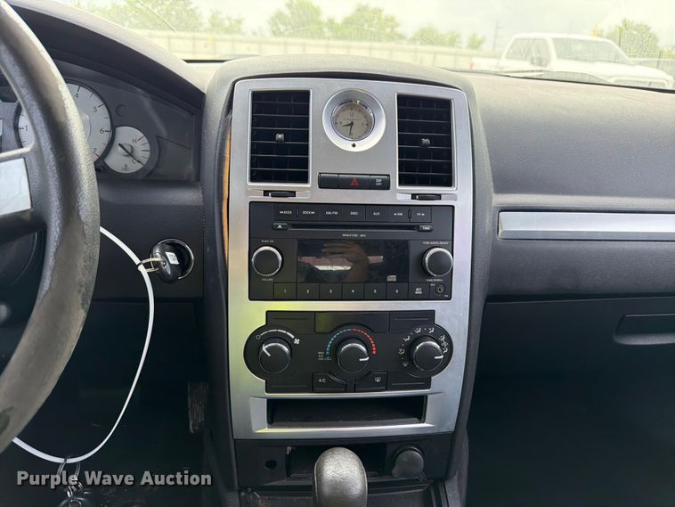 image for item ED5829 2010 Chrysler 300 