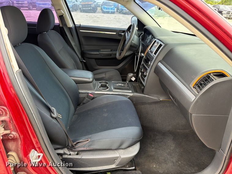 image for item ED5829 2010 Chrysler 300 
