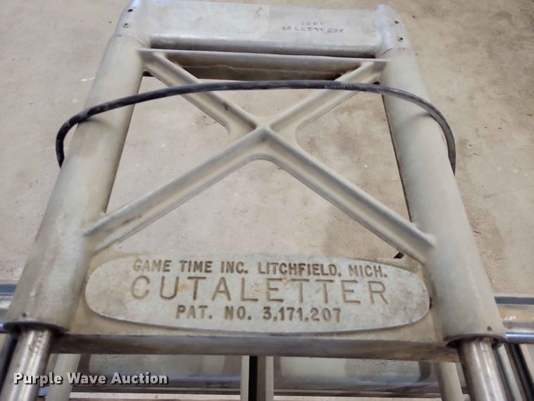 image for item EE1070 Cutaletter 1437 letter cutting machine