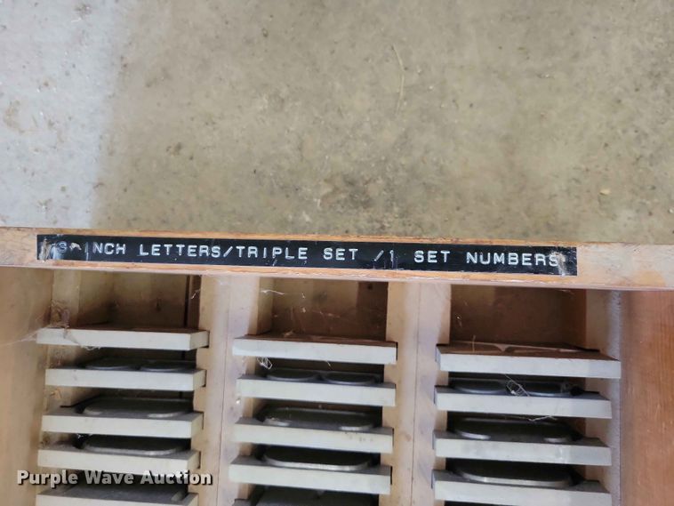 image for item EE1070 Cutaletter 1437 letter cutting machine