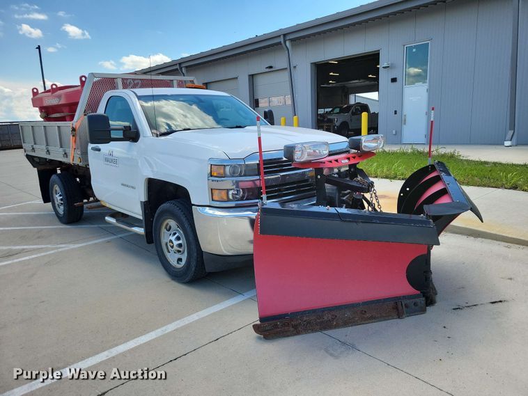 image for item EE1086 2015 Chevrolet  Silverado 2500HD dump bed pickup truck