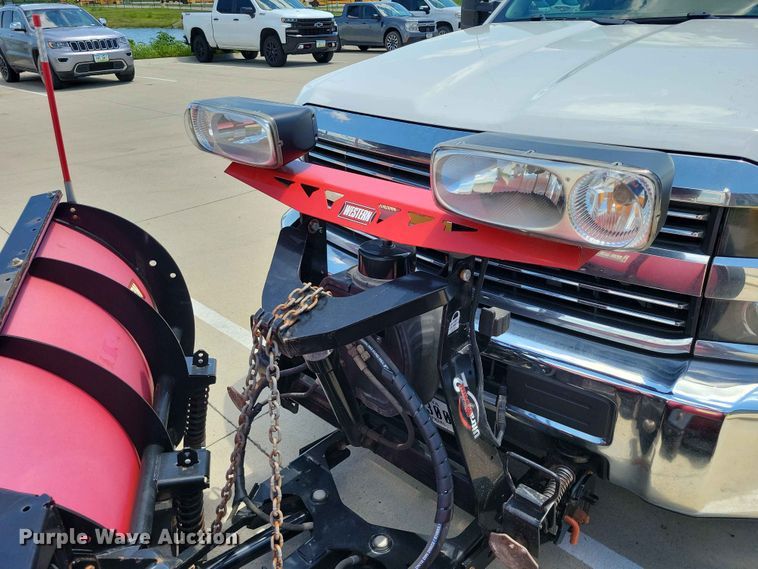image for item EE1086 2015 Chevrolet  Silverado 2500HD dump bed pickup truck