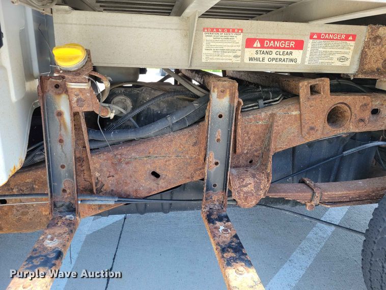 image for item EE1086 2015 Chevrolet  Silverado 2500HD dump bed pickup truck