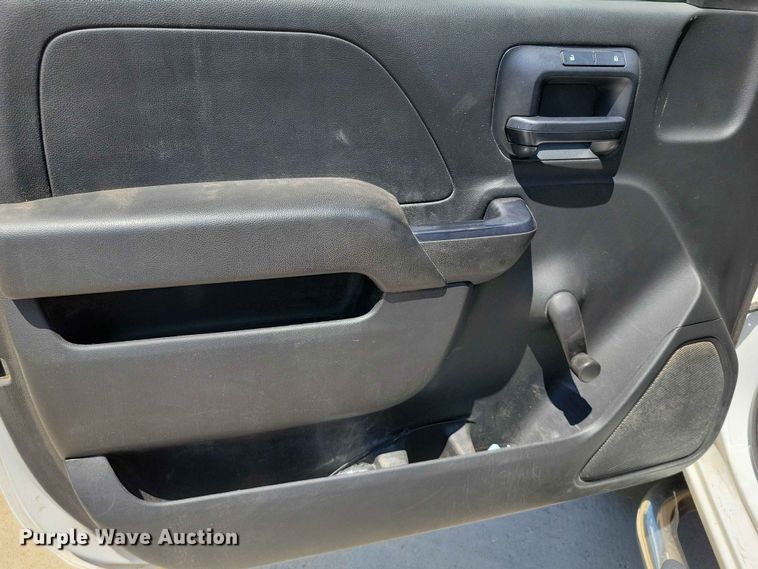 image for item EE1086 2015 Chevrolet  Silverado 2500HD dump bed pickup truck