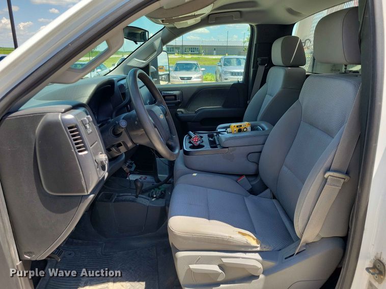 image for item EE1086 2015 Chevrolet  Silverado 2500HD dump bed pickup truck