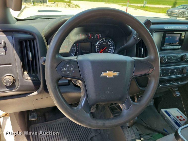 image for item EE1086 2015 Chevrolet  Silverado 2500HD dump bed pickup truck