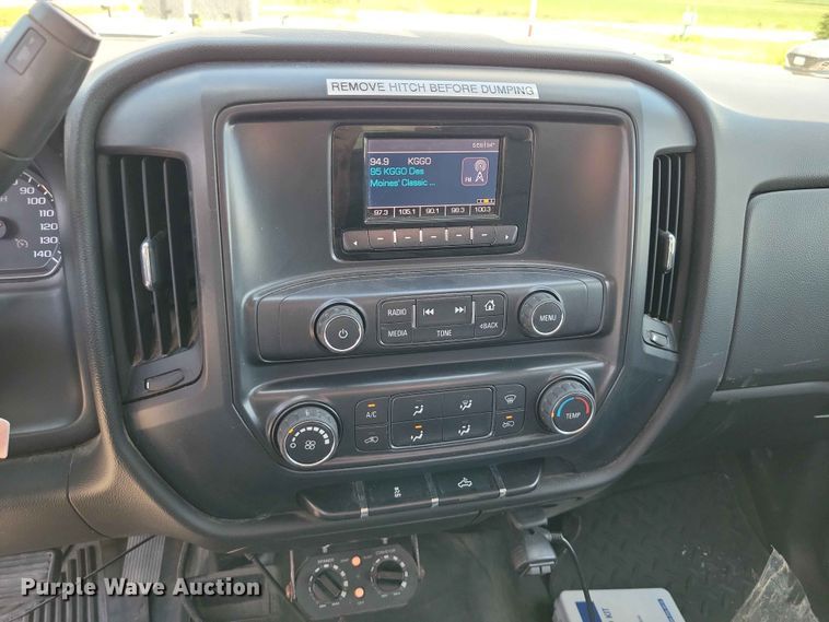 image for item EE1086 2015 Chevrolet  Silverado 2500HD dump bed pickup truck