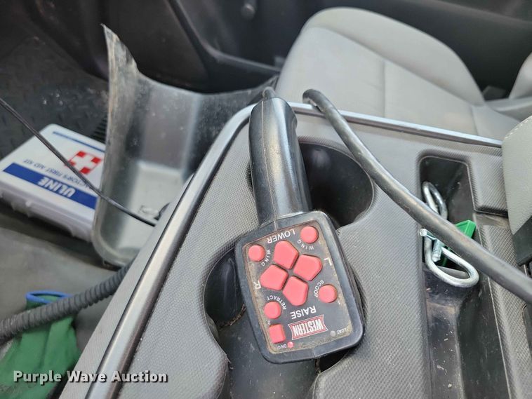 image for item EE1086 2015 Chevrolet  Silverado 2500HD dump bed pickup truck