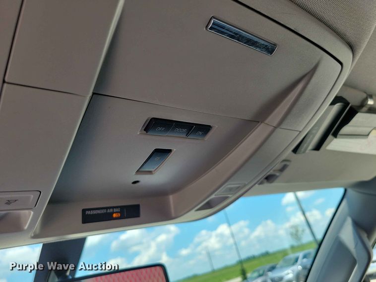image for item EE1086 2015 Chevrolet  Silverado 2500HD dump bed pickup truck