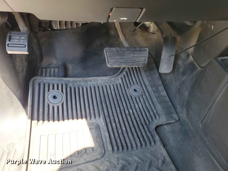 image for item EE1086 2015 Chevrolet  Silverado 2500HD dump bed pickup truck