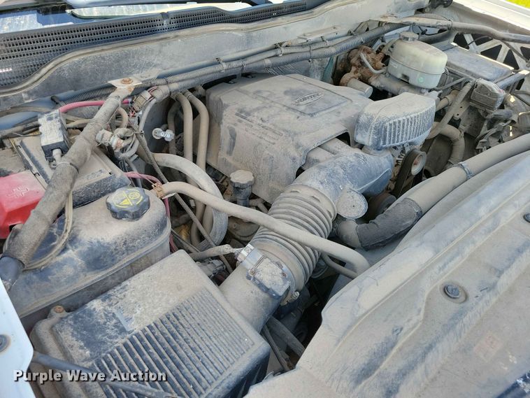 image for item EE1086 2015 Chevrolet  Silverado 2500HD dump bed pickup truck