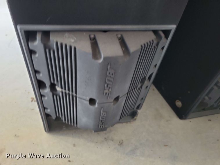 image for item EE1088 (4) Bose speakers