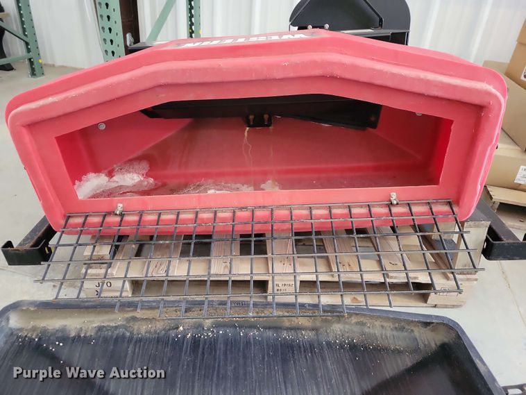 image for item EE1089 Western Pro- Flow 900 spreader