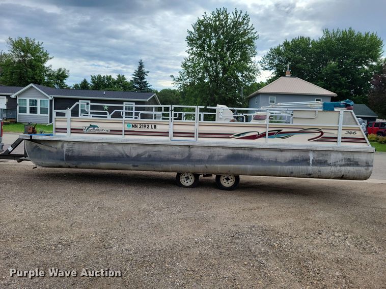 image for item EE1093 1999 JC MFG inc. Neptoon Dolphin 246 pontoon boat