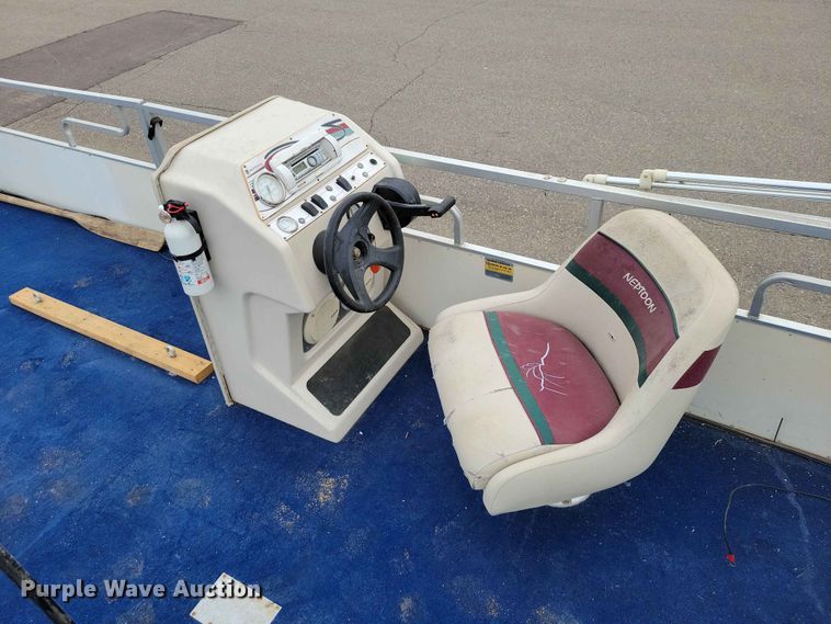 image for item EE1093 1999 JC MFG inc. Neptoon Dolphin 246 pontoon boat