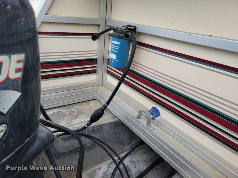 image for item EE1093 1999 JC MFG inc. Neptoon Dolphin 246 pontoon boat