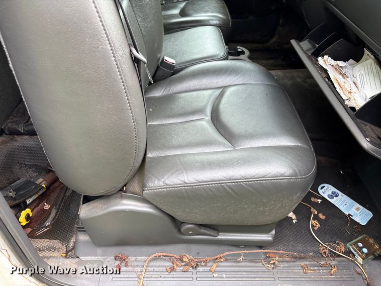 image for item EF1123 2003 Chevrolet Silverado 1500 pickup truck