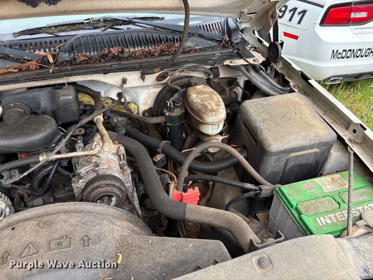 image for item EF1123 2003 Chevrolet Silverado 1500 pickup truck
