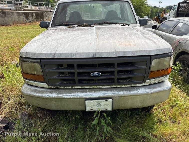 image for item EF1129 1996 Ford F250 pickup truck