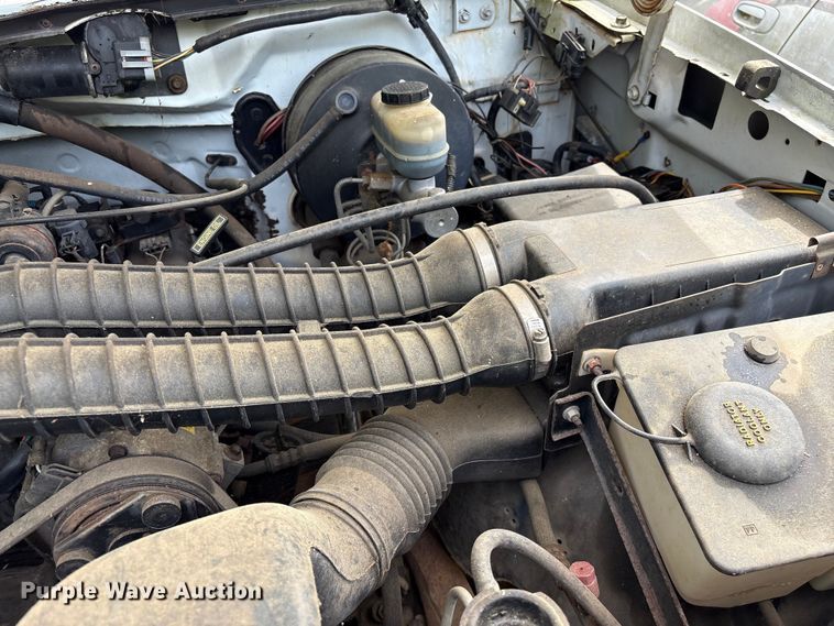 image for item EF1129 1996 Ford F250 pickup truck