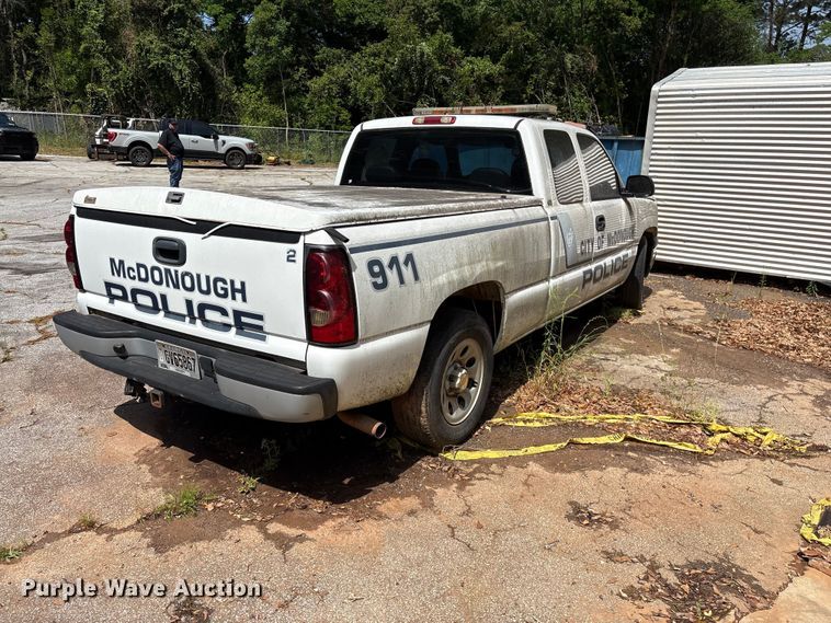 image for item EF1131 2005 Chevrolet Silverado 1500 Ext. Cab pickup truck