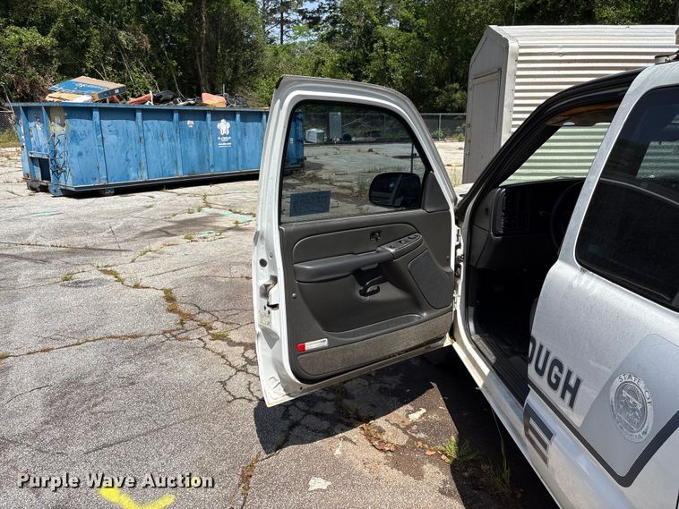 image for item EF1131 2005 Chevrolet Silverado 1500 Ext. Cab pickup truck