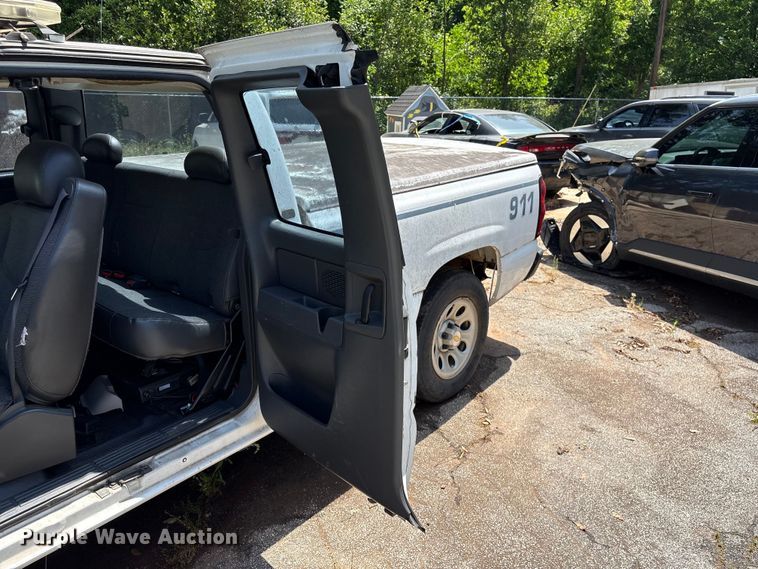 image for item EF1131 2005 Chevrolet Silverado 1500 Ext. Cab pickup truck