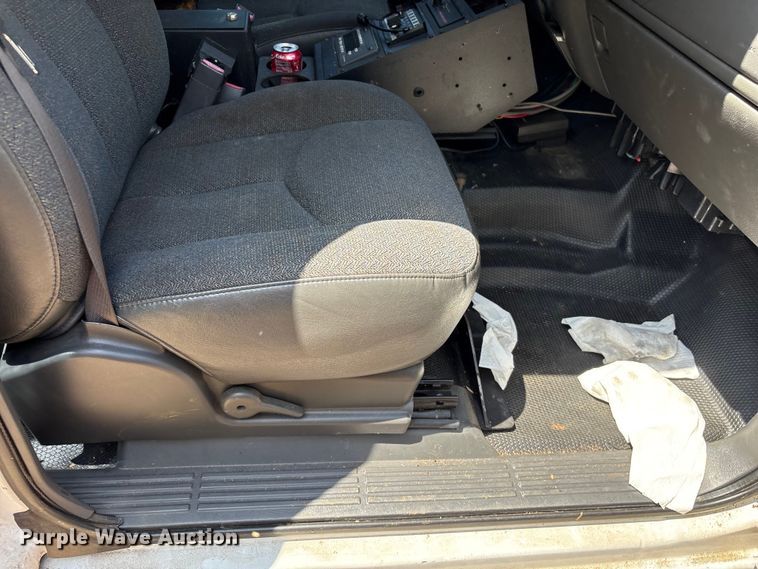 image for item EF1131 2005 Chevrolet Silverado 1500 Ext. Cab pickup truck