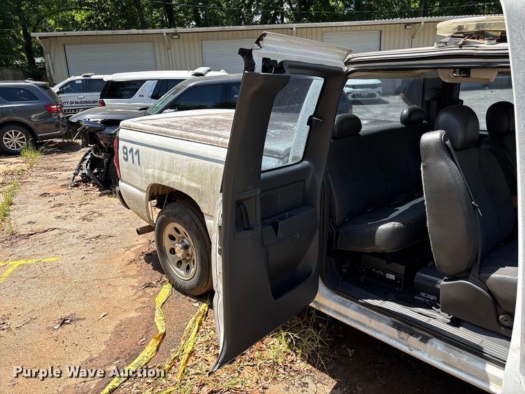 image for item EF1131 2005 Chevrolet Silverado 1500 Ext. Cab pickup truck